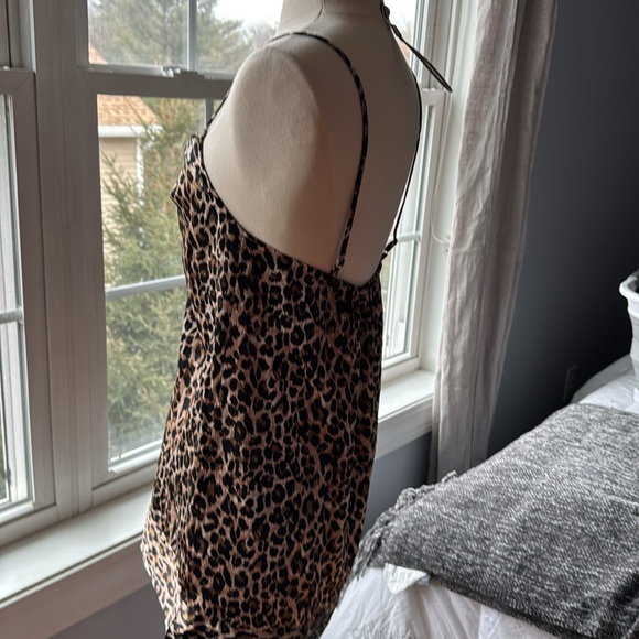 Victoria Secert Skip - Picture 3 of 4